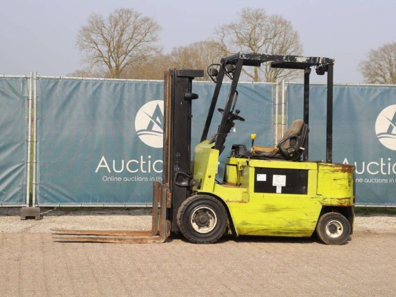 Frontstapler van het type Clark 30S, Gebrauchtmaschine in Antwerpen (Foto 1)