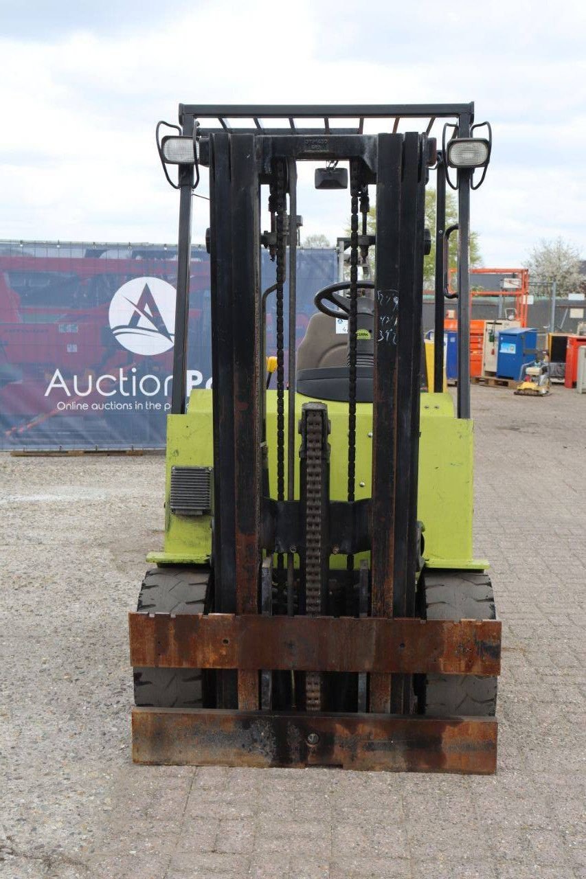 Frontstapler типа Clark 30S, Gebrauchtmaschine в Antwerpen (Фотография 8)
