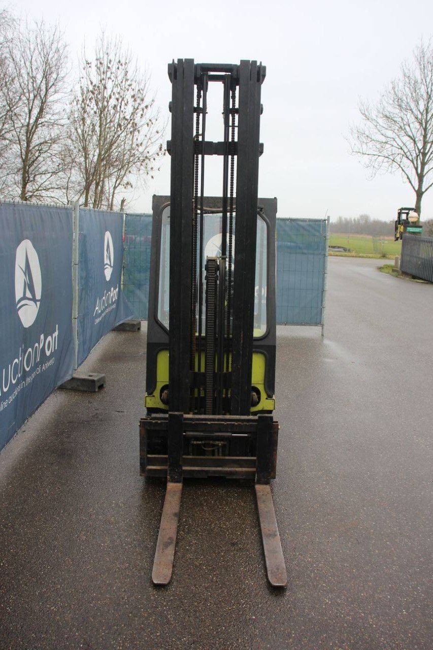 Frontstapler of the type Clark CTM 12, Gebrauchtmaschine in Antwerpen (Picture 8)