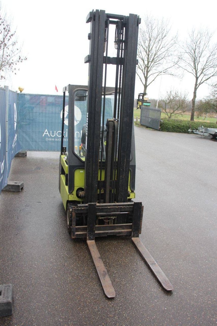 Frontstapler of the type Clark CTM 12, Gebrauchtmaschine in Antwerpen (Picture 7)