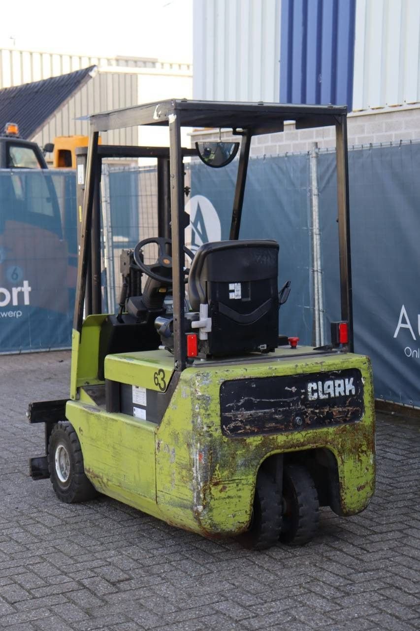 Frontstapler of the type Clark CTM 16 S, Gebrauchtmaschine in Antwerpen (Picture 4)