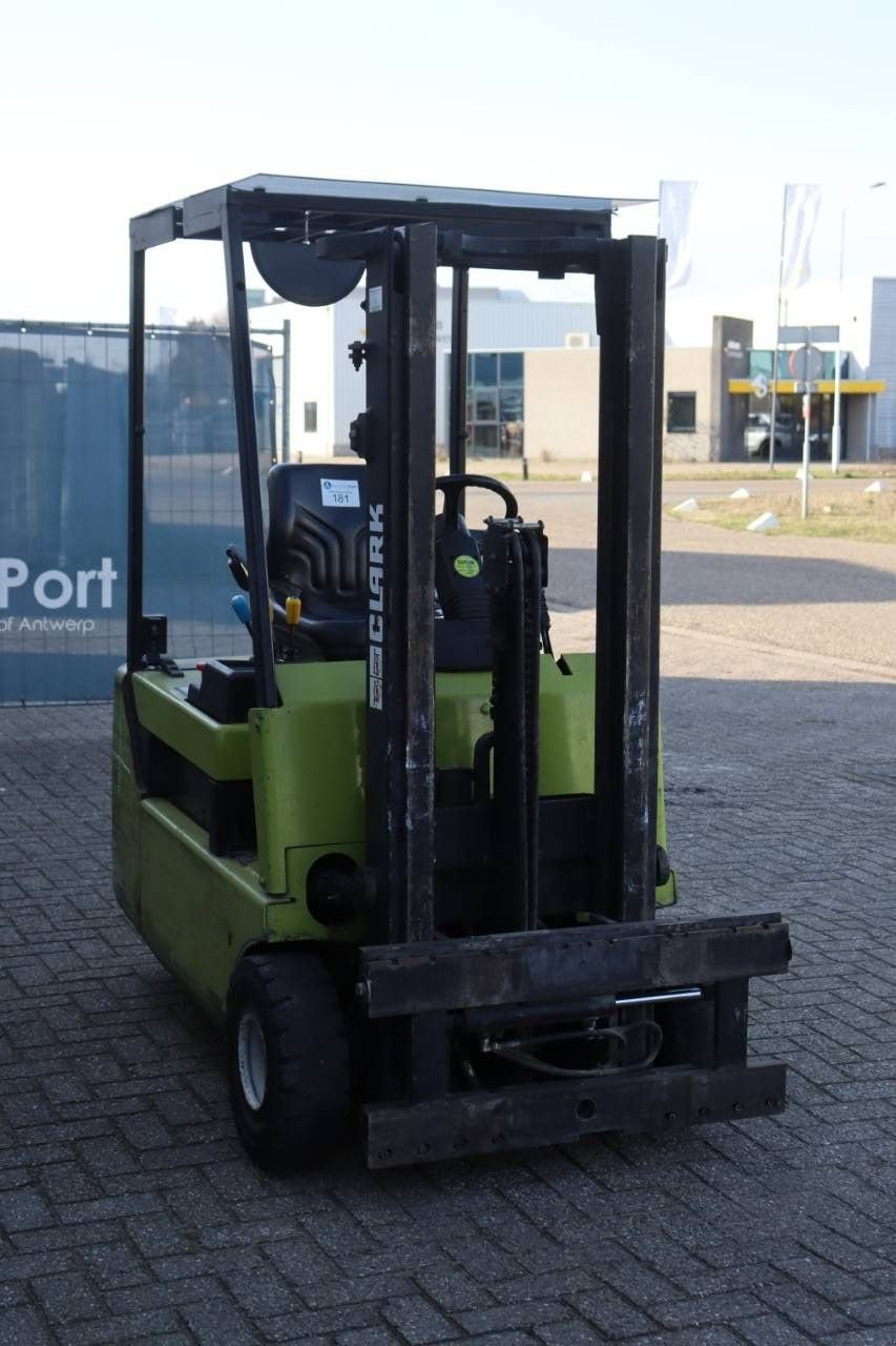 Frontstapler of the type Clark CTM 16 S, Gebrauchtmaschine in Antwerpen (Picture 8)