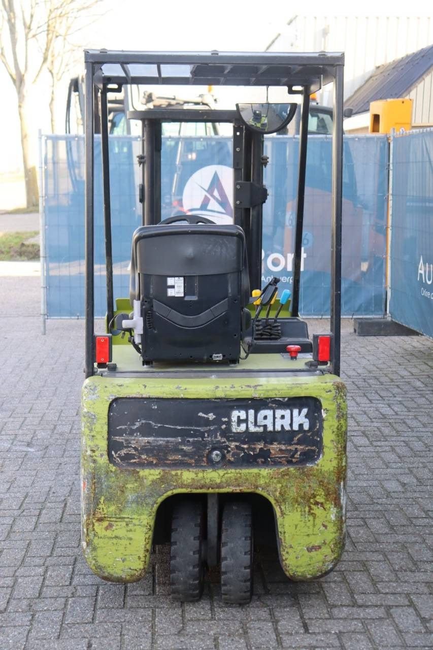 Frontstapler del tipo Clark CTM 16 S, Gebrauchtmaschine In Antwerpen (Immagine 5)