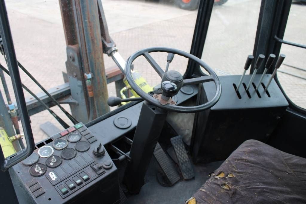 Frontstapler vrste Clark DPL 136, Gebrauchtmaschine v Rucphen (Slika 10)