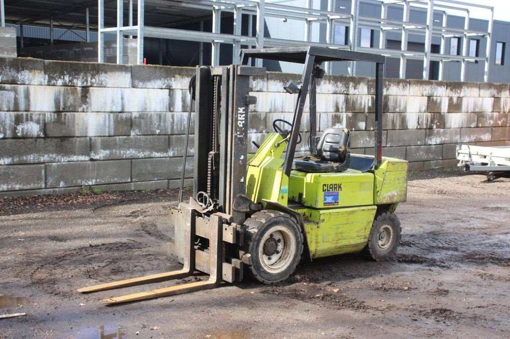 Frontstapler от тип Clark DPM30N, Gebrauchtmaschine в Antwerpen (Снимка 9)