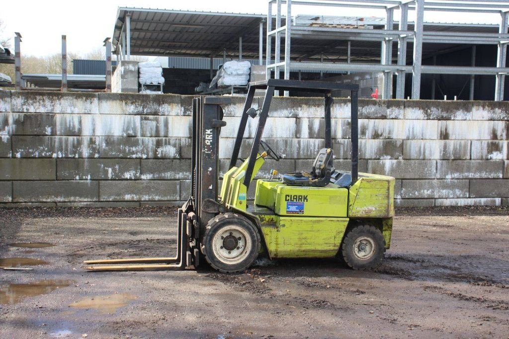 Frontstapler от тип Clark DPM30N, Gebrauchtmaschine в Antwerpen (Снимка 1)