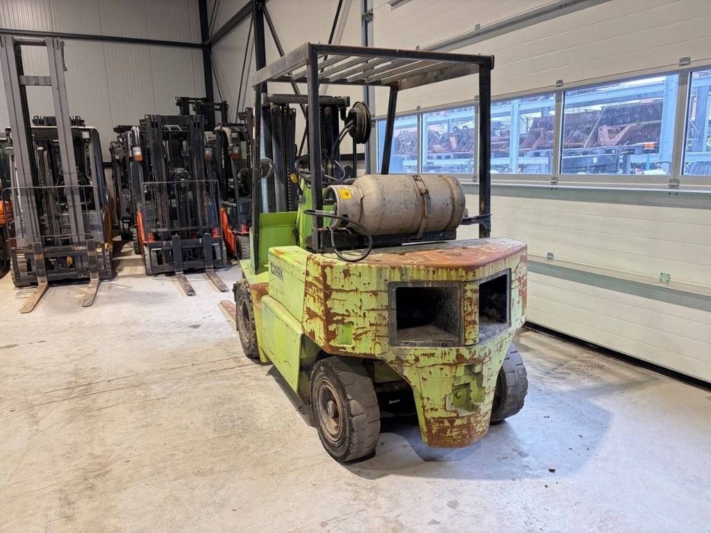 Frontstapler del tipo Clark GPM 25 N, Gebrauchtmaschine In Antwerpen (Immagine 4)