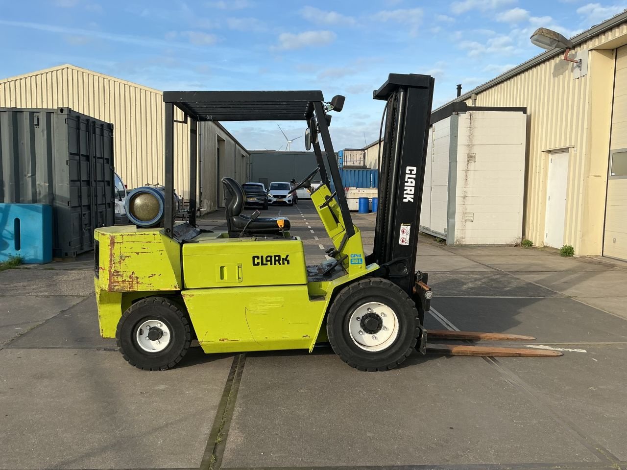 Frontstapler от тип Clark GPM 30 L, Gebrauchtmaschine в Etten Leur (Снимка 2)