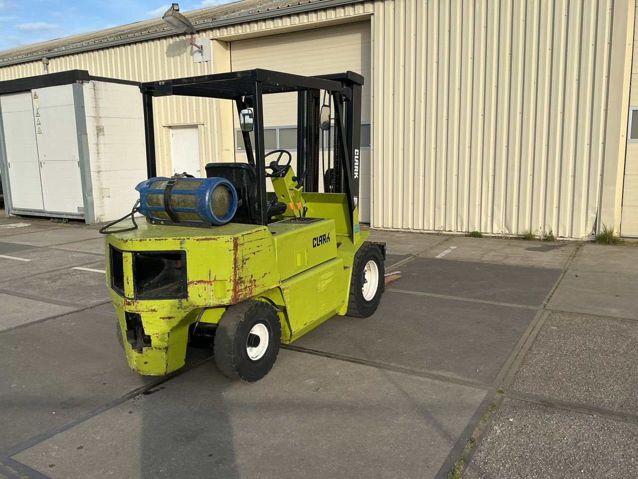 Frontstapler от тип Clark GPM 30 L, Gebrauchtmaschine в Etten Leur (Снимка 5)