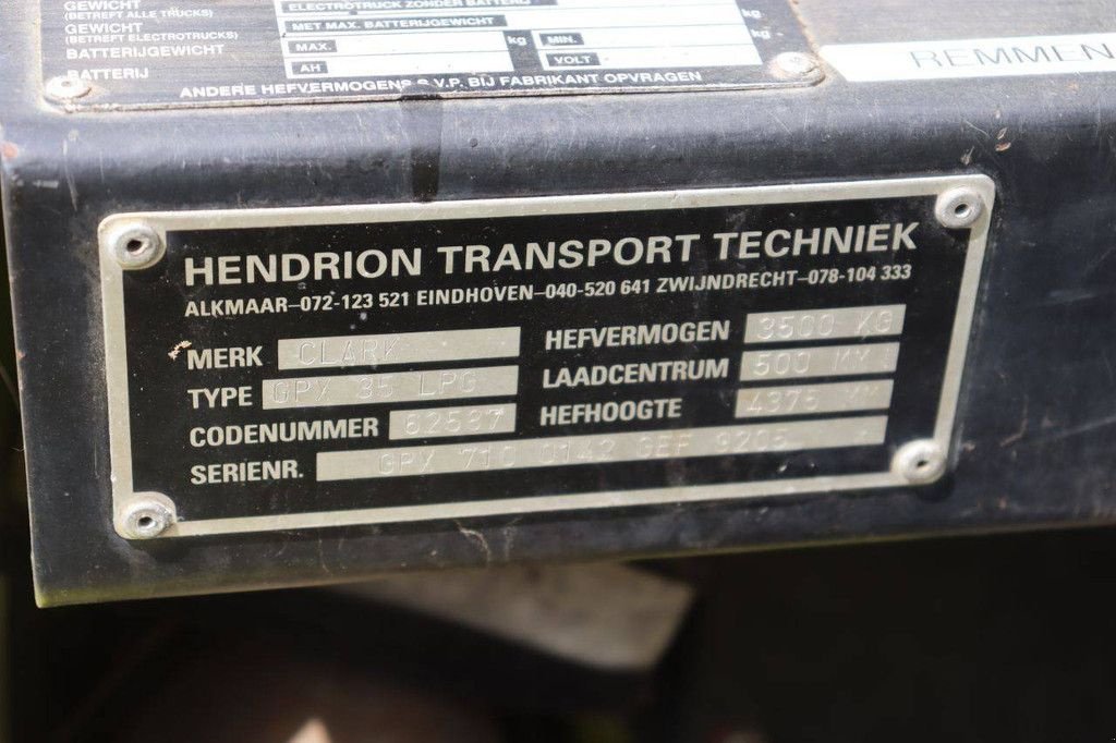 Frontstapler des Typs Clark GPX 35 LPG, Gebrauchtmaschine in Antwerpen (Bild 9)