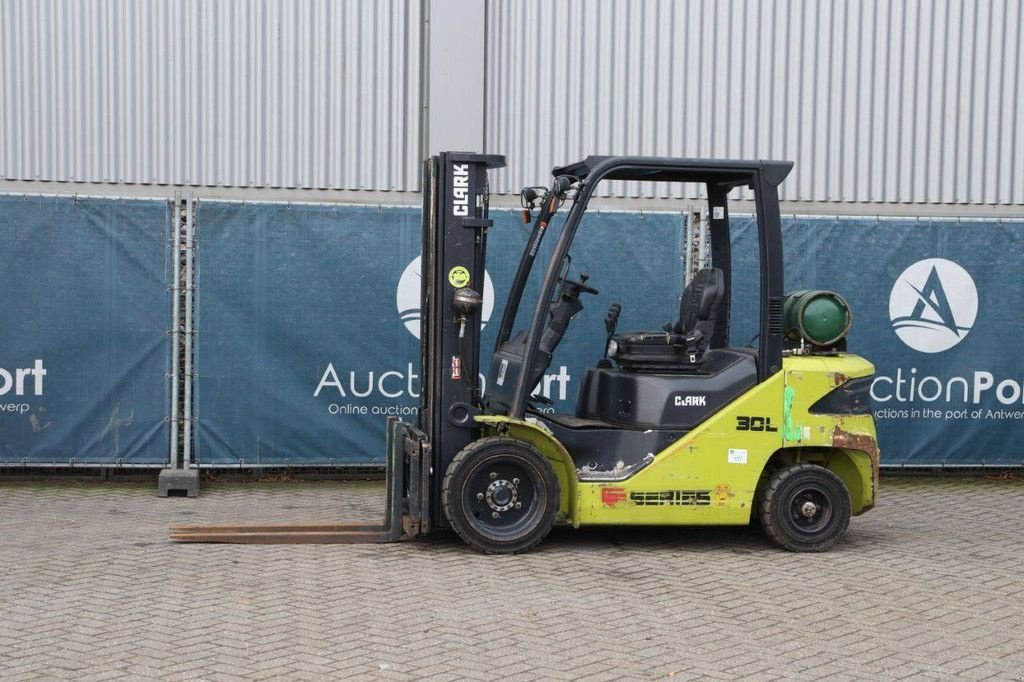 Frontstapler a típus Clark S30L, Gebrauchtmaschine ekkor: Antwerpen (Kép 1)