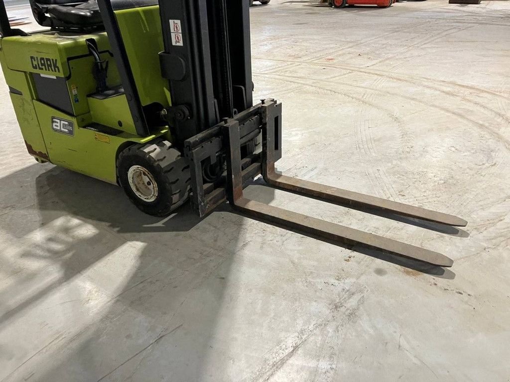 Frontstapler tip Clark TMX15S, Gebrauchtmaschine in Antwerpen (Poză 8)