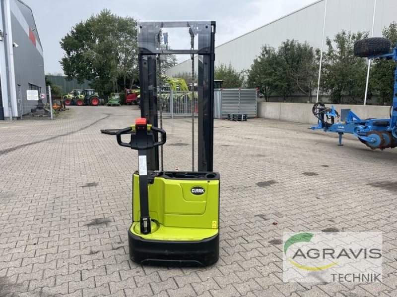 Frontstapler des Typs Clark WS12, Neumaschine in Alpen (Bild 4)