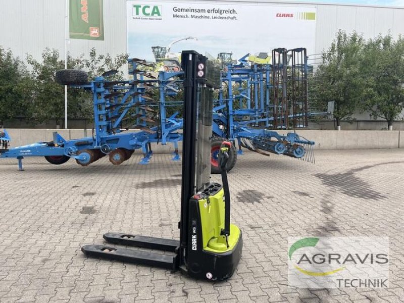 Frontstapler des Typs Clark WS12, Neumaschine in Alpen (Bild 1)