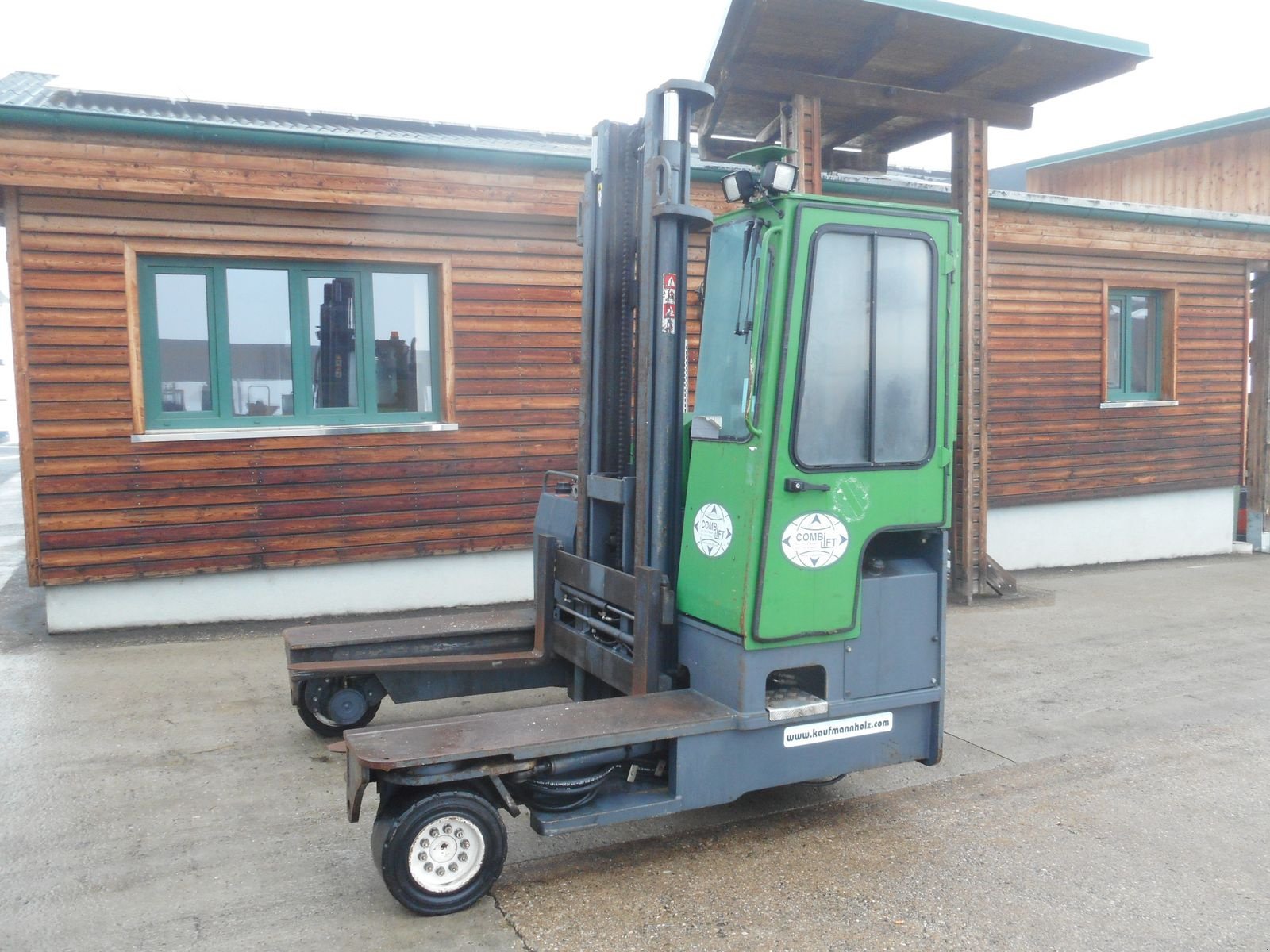 Frontstapler of the type Combilift C4000 Diesel 4Wege Allrad Stapler, Gebrauchtmaschine in St. Nikolai ob Draßling (Picture 1)