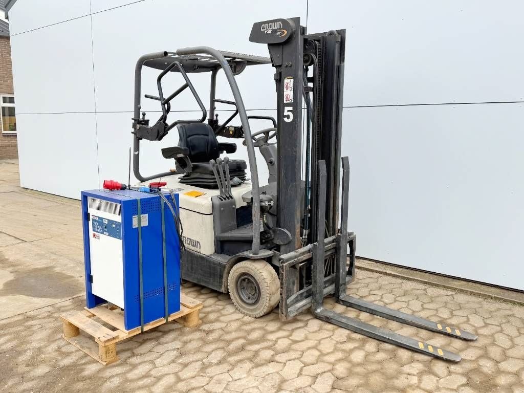 Frontstapler tipa Crown SC4240-1.6 - Duplex / Side Shift / Full Electric, Gebrauchtmaschine u Veldhoven (Slika 7)