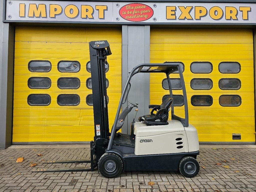 Frontstapler typu Crown SCF6040-1.6, Gebrauchtmaschine w Krabbendijke (Zdjęcie 1)