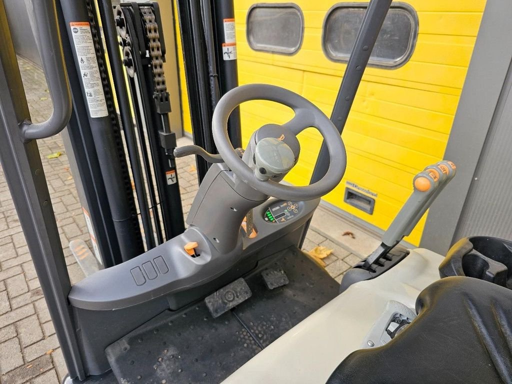 Frontstapler typu Crown SCF6040-1.6, Gebrauchtmaschine w Krabbendijke (Zdjęcie 11)