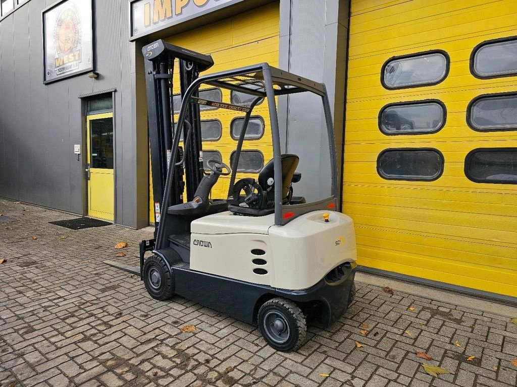 Frontstapler typu Crown SCF6040-1.6, Gebrauchtmaschine w Krabbendijke (Zdjęcie 3)