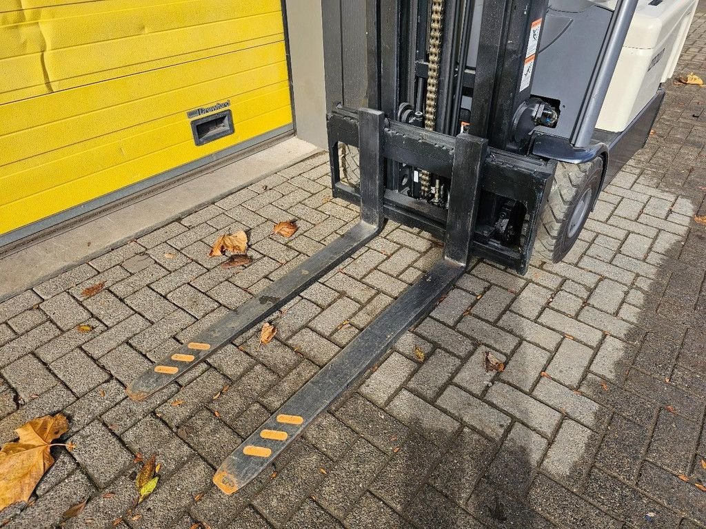 Frontstapler van het type Crown SCT6010-1.3, Gebrauchtmaschine in Krabbendijke (Foto 8)