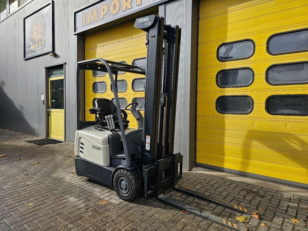 Frontstapler van het type Crown SCT6010-1.3, Gebrauchtmaschine in Krabbendijke (Foto 7)