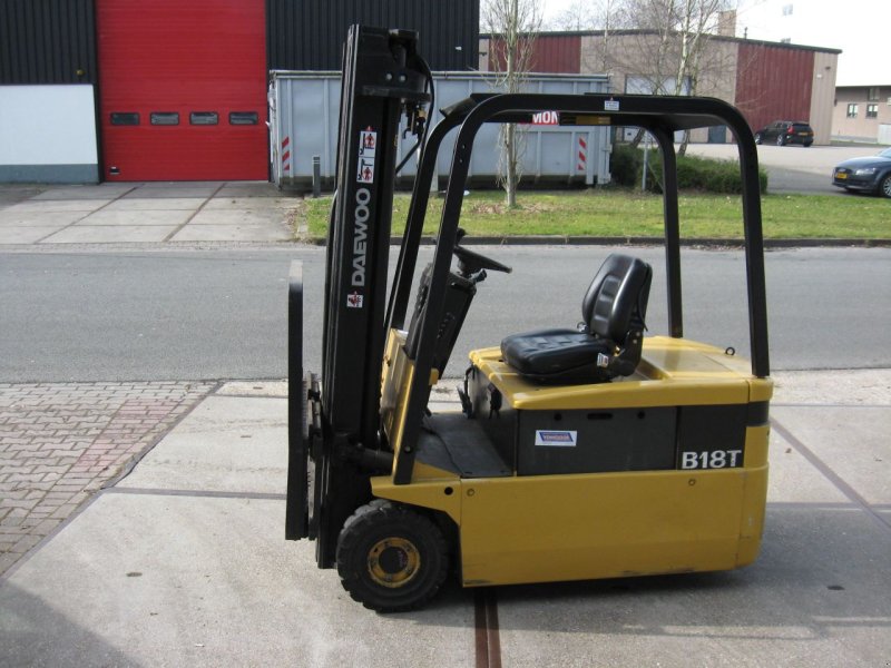 Frontstapler za tip Daewoo -, Gebrauchtmaschine u Oldenzaal