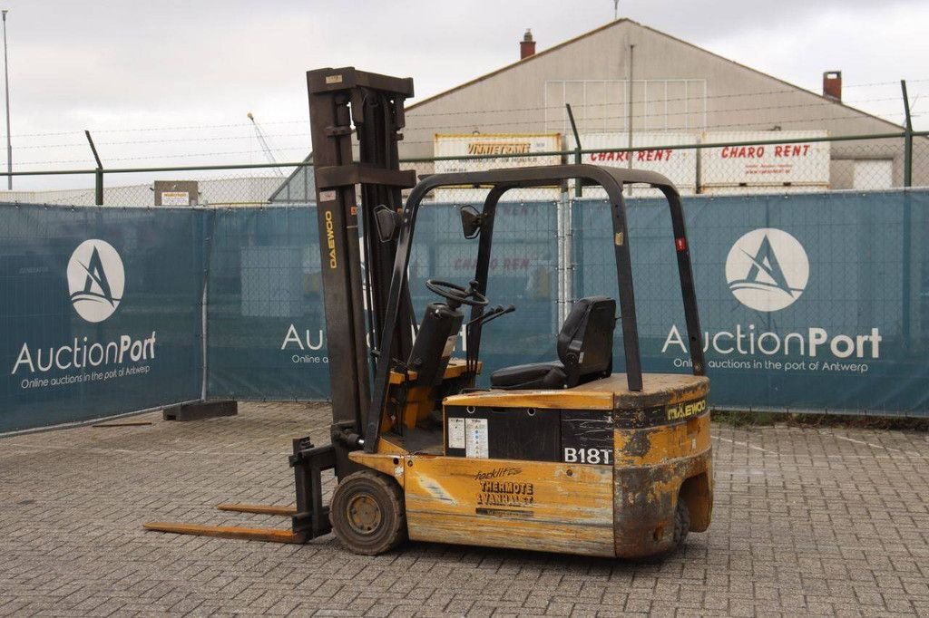 Frontstapler от тип Daewoo B18T, Gebrauchtmaschine в Antwerpen (Снимка 3)