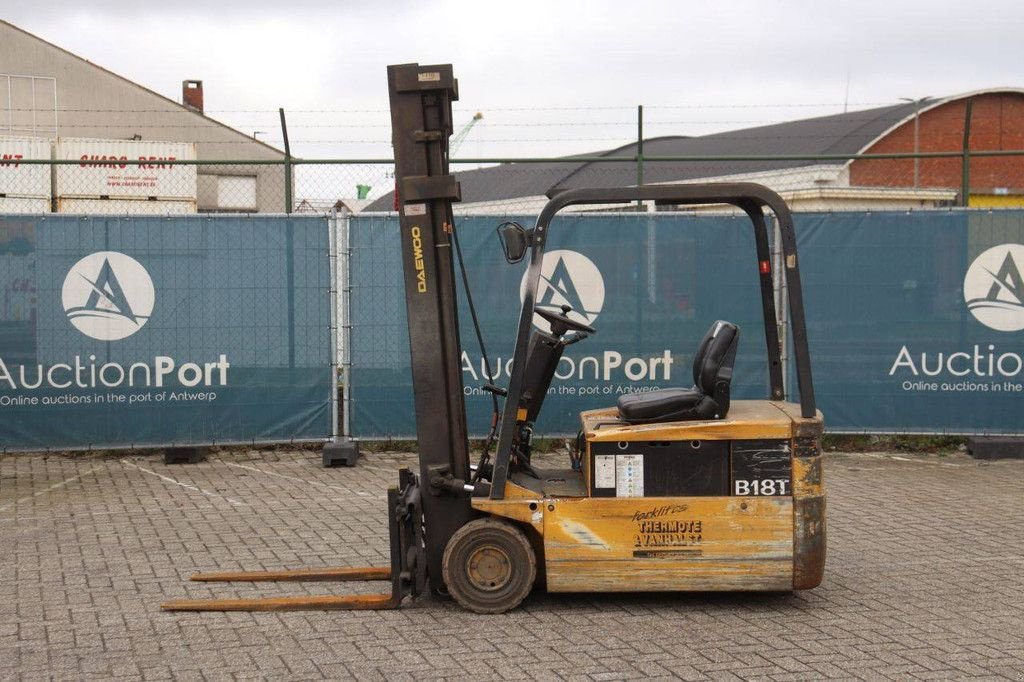 Frontstapler от тип Daewoo B18T, Gebrauchtmaschine в Antwerpen (Снимка 2)