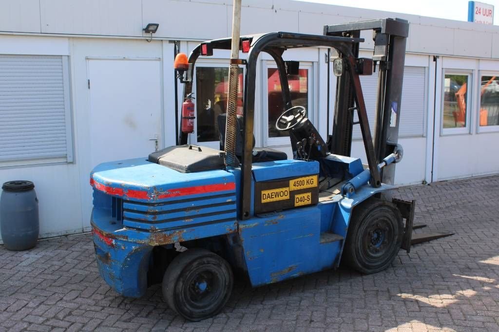 Frontstapler of the type Daewoo D 40 S, Gebrauchtmaschine in Rucphen (Picture 3)
