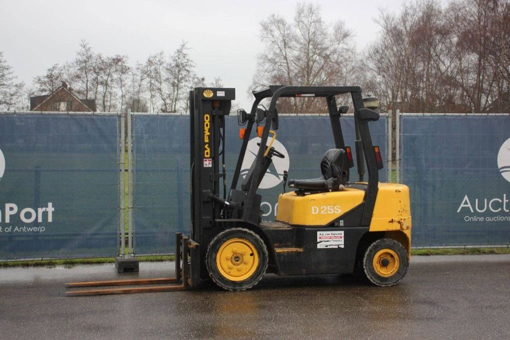 Frontstapler del tipo Daewoo D25S, Gebrauchtmaschine en Antwerpen (Imagen 1)