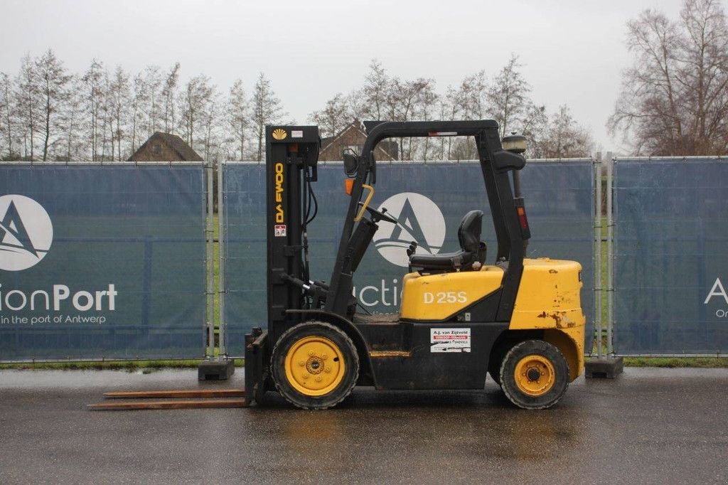 Frontstapler del tipo Daewoo D25S, Gebrauchtmaschine en Antwerpen (Imagen 2)