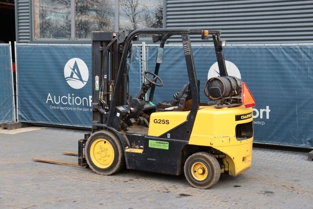 Frontstapler vrste Daewoo G25P-3, Gebrauchtmaschine v Antwerpen (Slika 3)