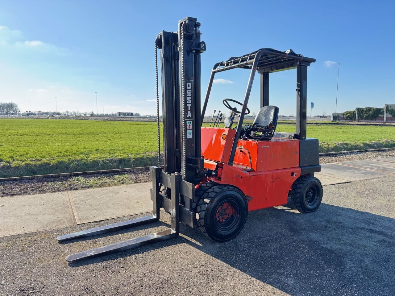 Frontstapler des Typs Desta diesel vorkheftruck, Gebrauchtmaschine in Hardinxveld-Giessendam (Bild 2)