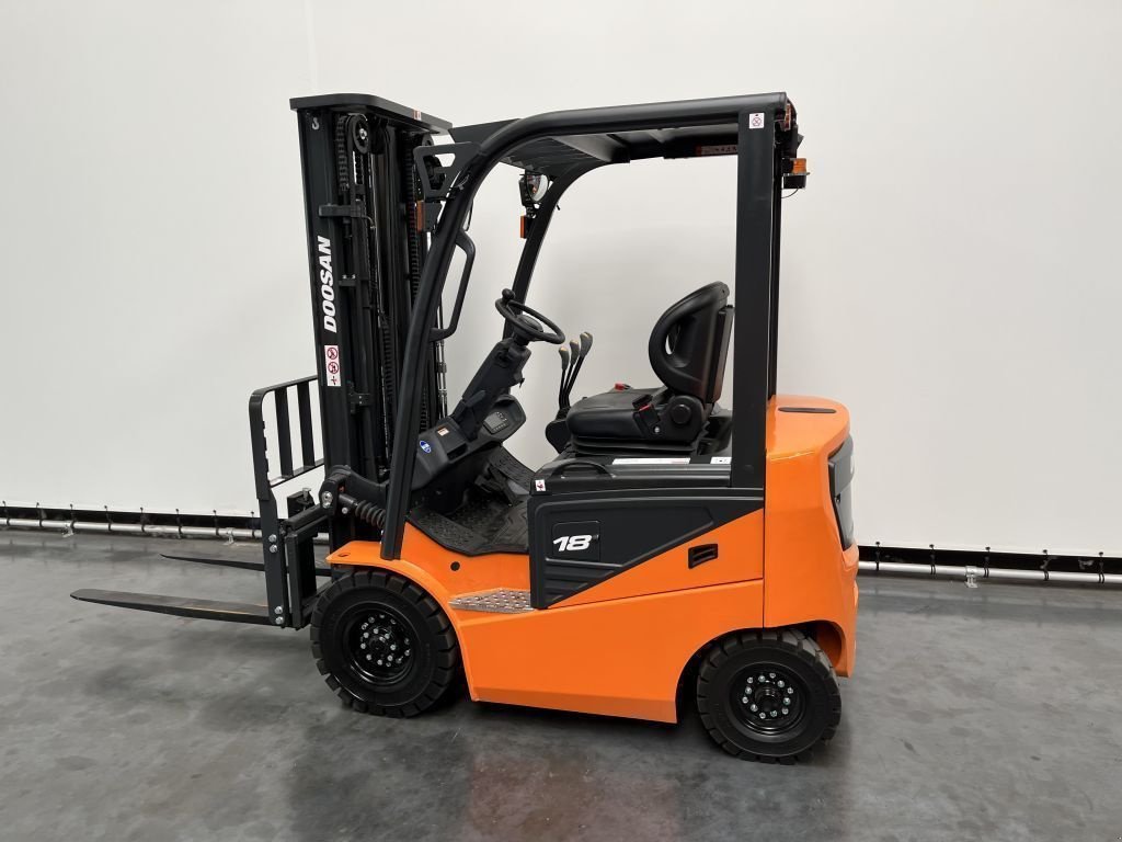 Frontstapler a típus Doosan B 18 NS, Neumaschine ekkor: Culemborg (Kép 3)