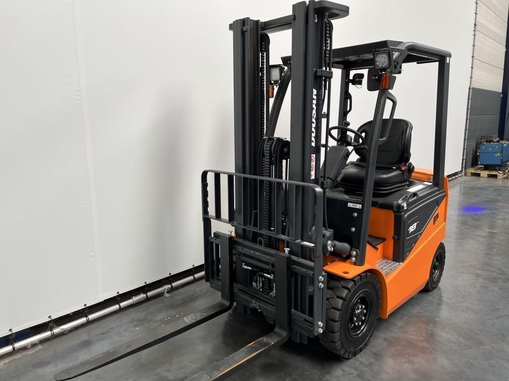 Frontstapler a típus Doosan B 18 NS, Neumaschine ekkor: Culemborg (Kép 10)