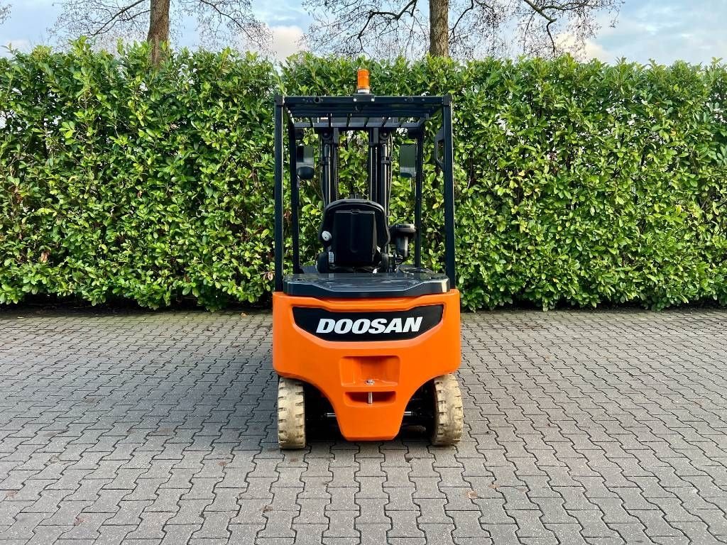 Frontstapler tip Doosan B 18 X-7, Gebrauchtmaschine in Nijkerkerveen (Poză 10)