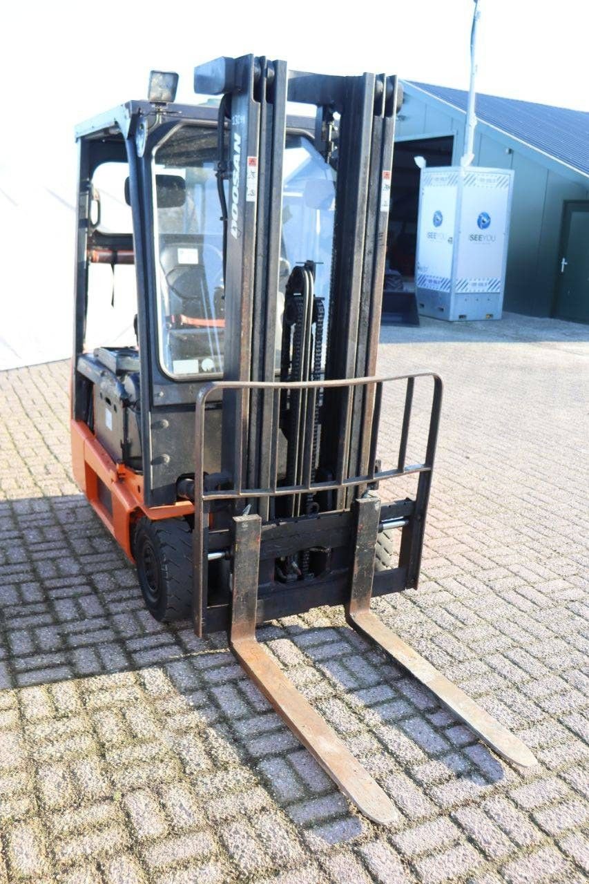 Frontstapler des Typs Doosan B15T-5, Gebrauchtmaschine in Antwerpen (Bild 8)