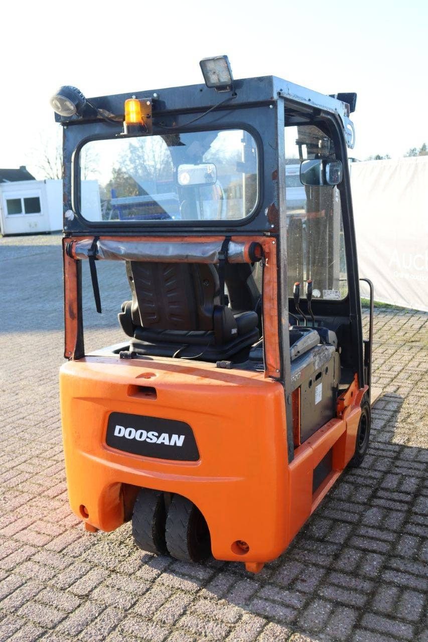 Frontstapler des Typs Doosan B15T-5, Gebrauchtmaschine in Antwerpen (Bild 7)