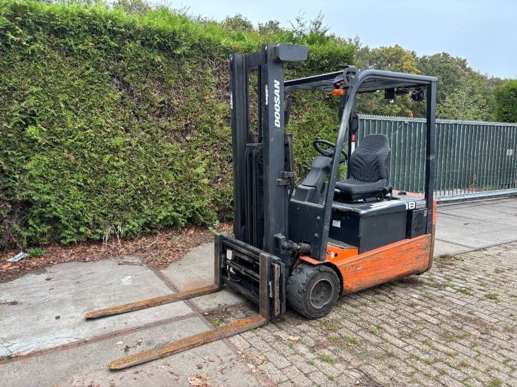 Frontstapler des Typs Doosan B18T-5 elektrische heftruck 1.8 ton dublo mast B18, Gebrauchtmaschine in Hooge mierde (Bild 2)
