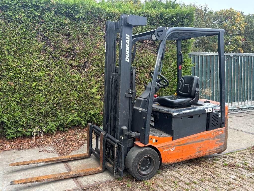 Frontstapler des Typs Doosan B18T-5 elektrische heftruck dublo 1.8 ton heftruck, Gebrauchtmaschine in Hooge mierde (Bild 2)