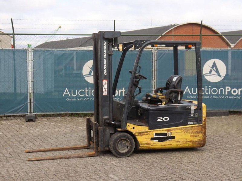 Frontstapler des Typs Doosan B20T-5AC, Gebrauchtmaschine in Antwerpen (Bild 1)