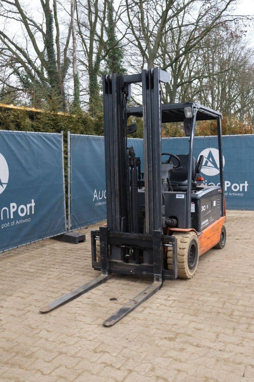 Frontstapler типа Doosan B30X-5, Gebrauchtmaschine в Antwerpen (Фотография 10)