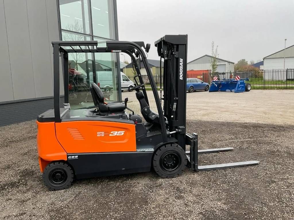 Frontstapler van het type Doosan B35X-7 plus NIEUW, Overjarig!, Neumaschine in Marknesse (Foto 8)