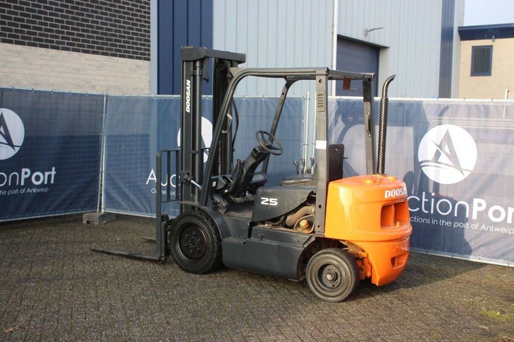 Frontstapler typu Doosan D23S-3, Gebrauchtmaschine v Antwerpen (Obrázek 3)