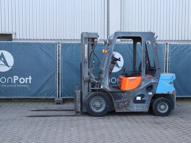 Frontstapler Türe ait Doosan D25, Gebrauchtmaschine içinde Antwerpen (resim 1)