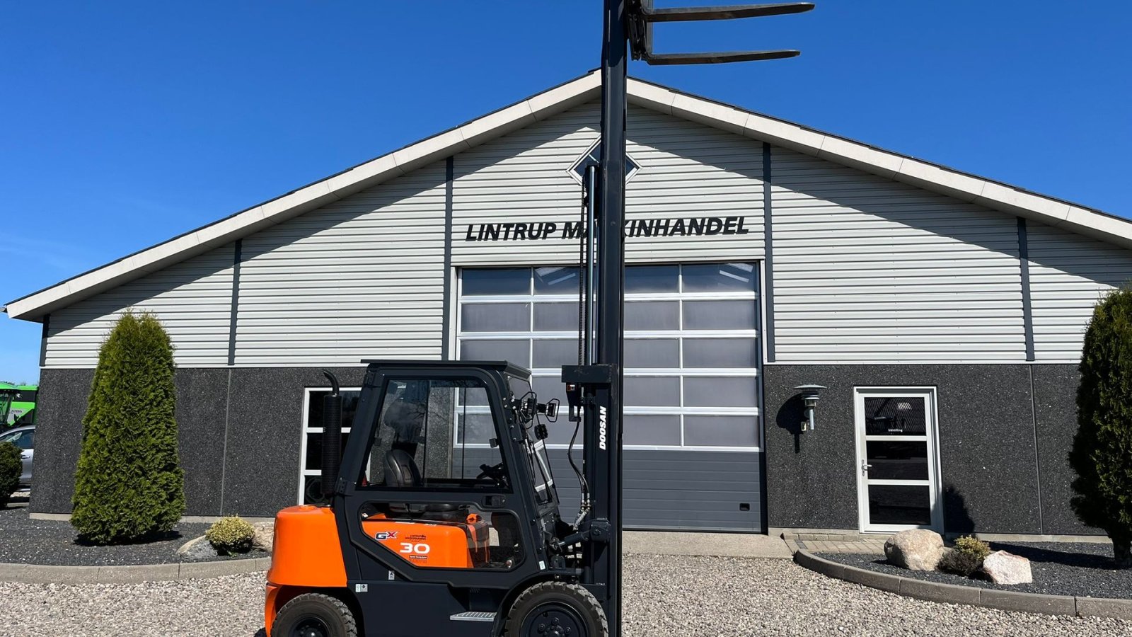 Frontstapler of the type Doosan D30 G med kabine og KUN 57 TIMER FRA NY, MED TIME GARENTI, Gebrauchtmaschine in Lintrup (Picture 12)