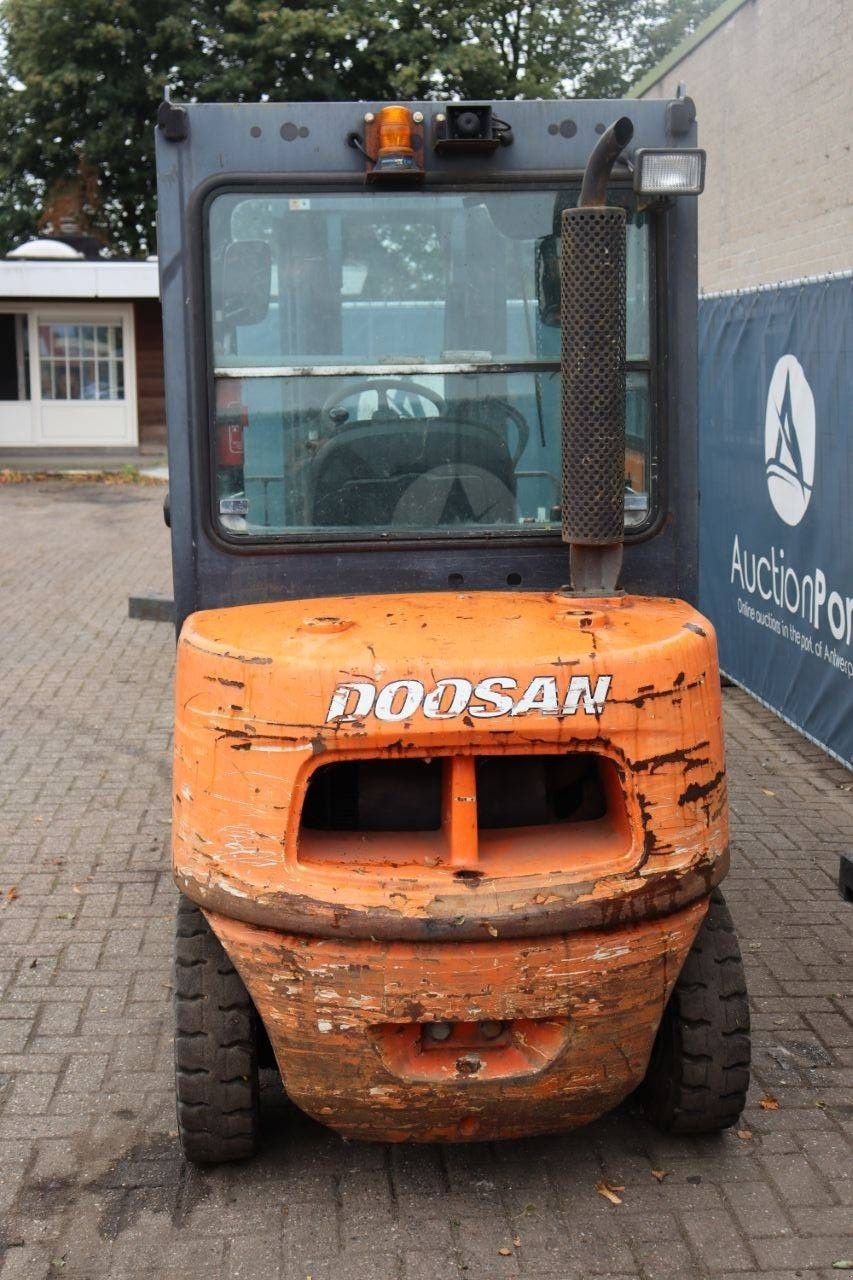 Frontstapler του τύπου Doosan D30S-5, Gebrauchtmaschine σε Antwerpen (Φωτογραφία 5)
