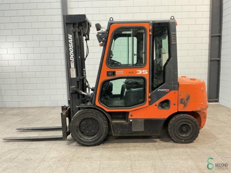 Frontstapler des Typs Doosan D35C-5, Gebrauchtmaschine in Wijchen