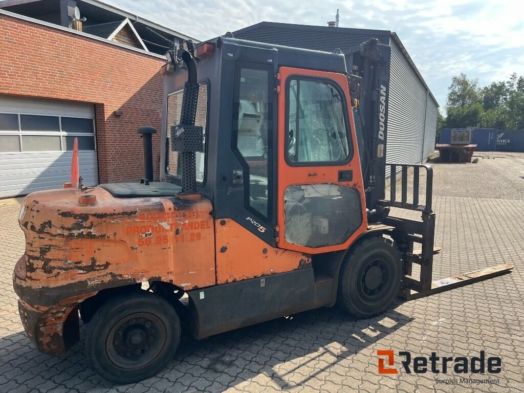 Frontstapler del tipo Doosan D55C-5, Gebrauchtmaschine In Rødovre (Immagine 5)