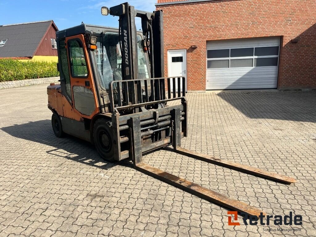 Frontstapler del tipo Doosan D55C-5, Gebrauchtmaschine In Rødovre (Immagine 3)